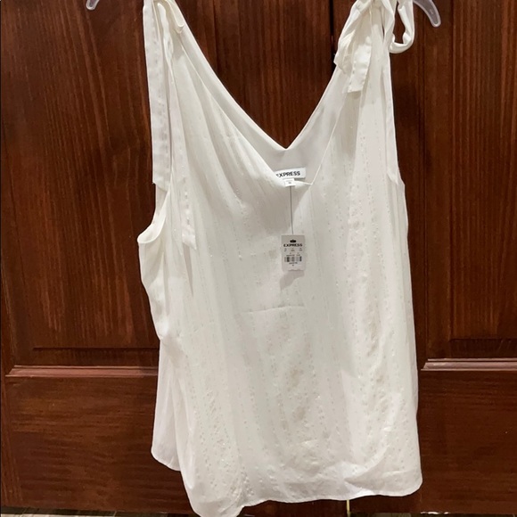 Express Top - Picture 3 of 3